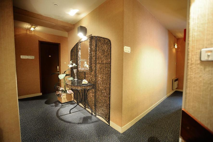 Les Negociants Hotel Pontgibaud Kültér fotó
