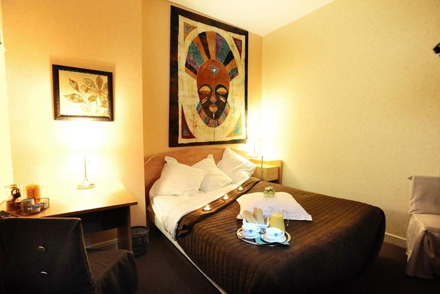 Les Negociants Hotel Pontgibaud Szoba fotó